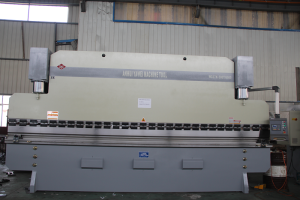 WC67K hüdrauliline Press piduri 300T6100